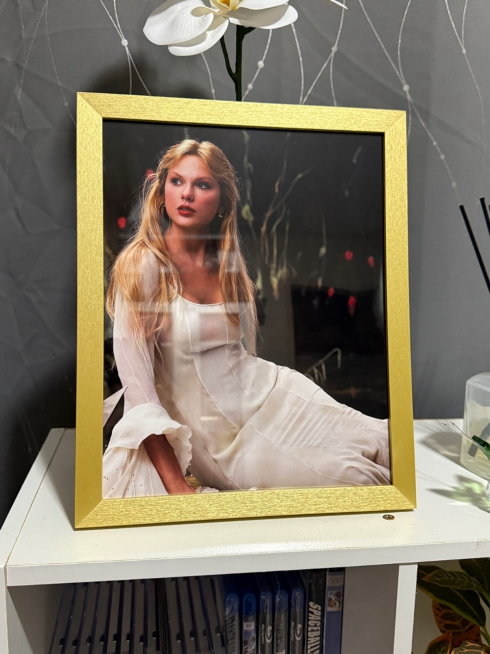 Taylor Swift 8x10 Photo Print With Golden Frames New The Fate Of Ophelia
